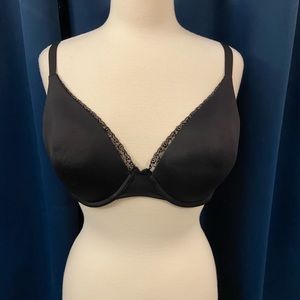 Maidenform Black lace detailing 38D bra